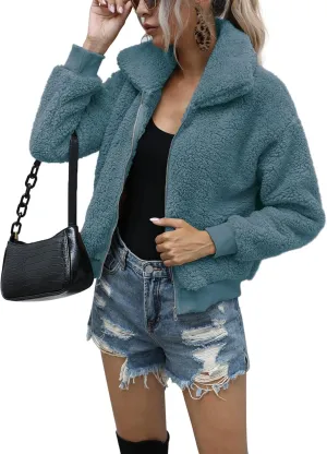 AKEWEI Women's Short Faux Fur Coat Casual Shaggy Jacket with Pockets Warm Winter Zip-Up Fluffy Outwear