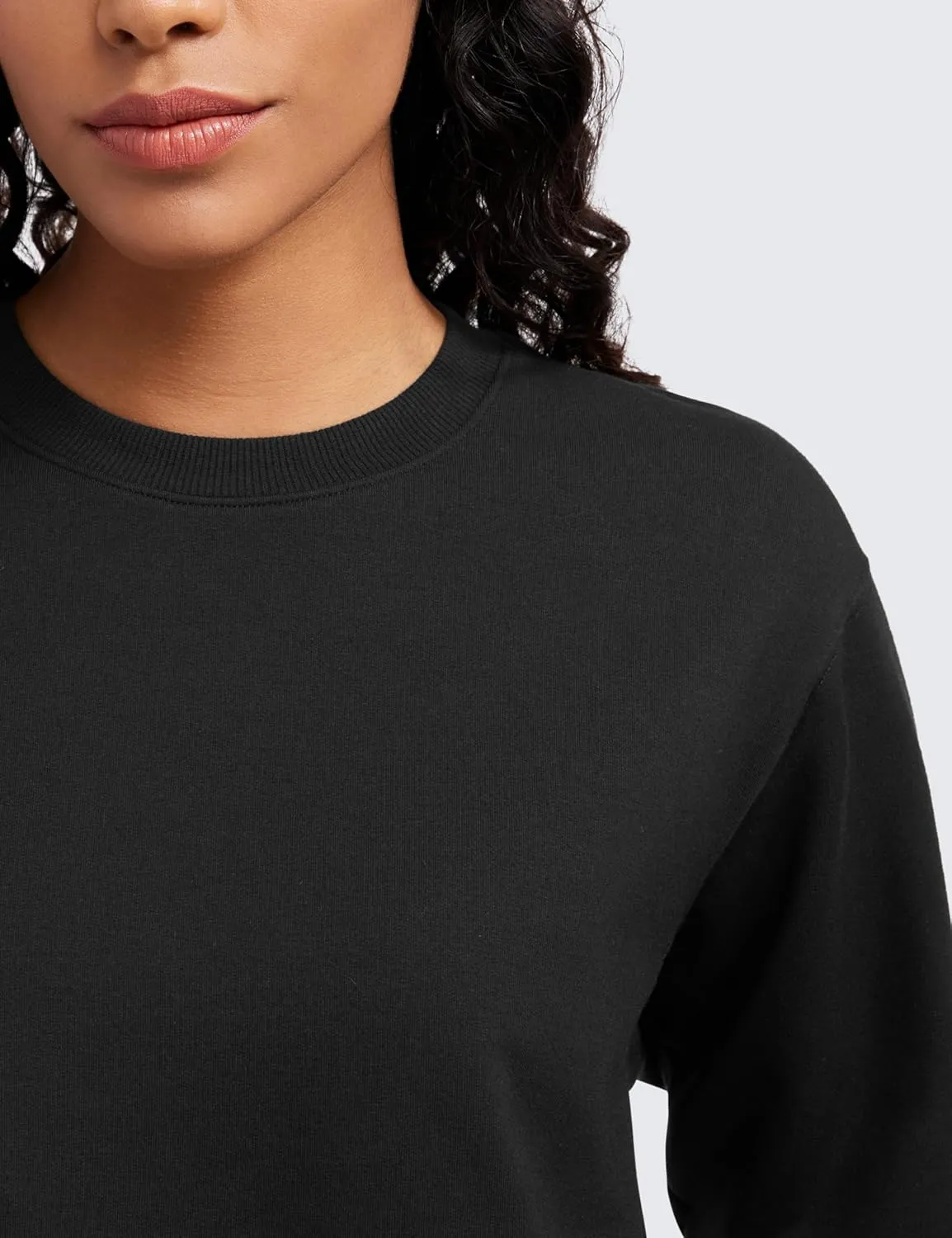 CRZ YOGA Womens Fleece Cropped Sweatshirts Crewneck Long Sleeve Double Raw Hem Workout Casual Pullover Tops