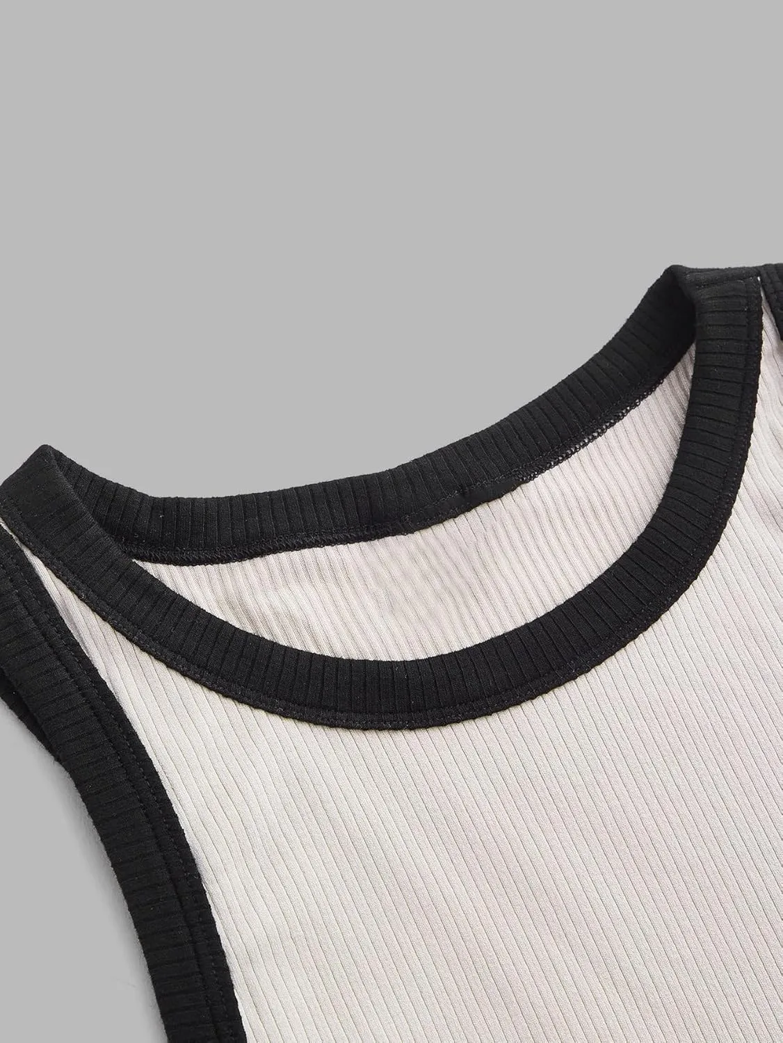 Floerns Women's Casual Sleeveless Camisole Scoop Neck Slim Fit Crop Tank Top