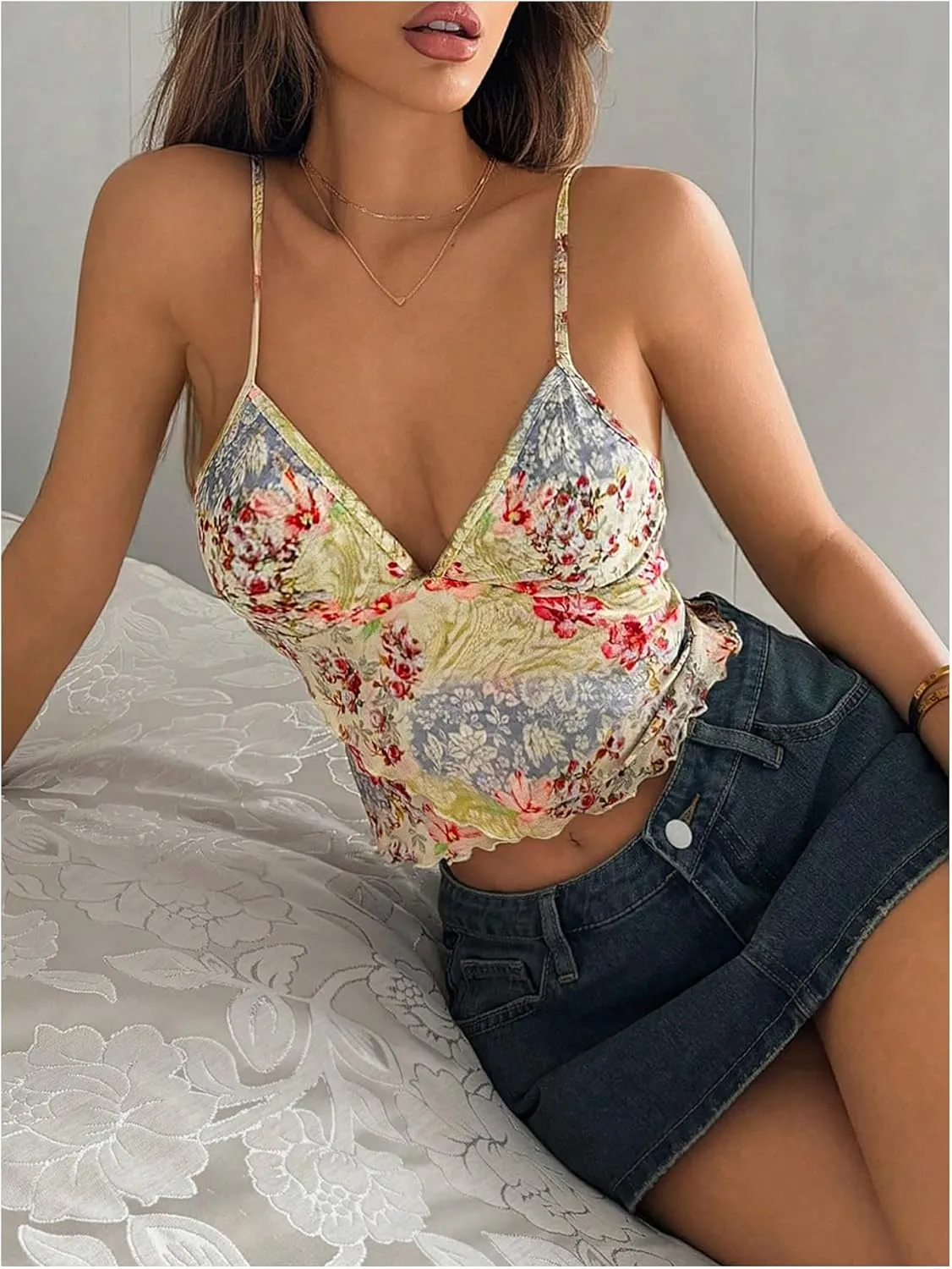 Floerns Women's Summer Floral Printed Spaghetti Strap Camisole Top V Neck Cropped Cami