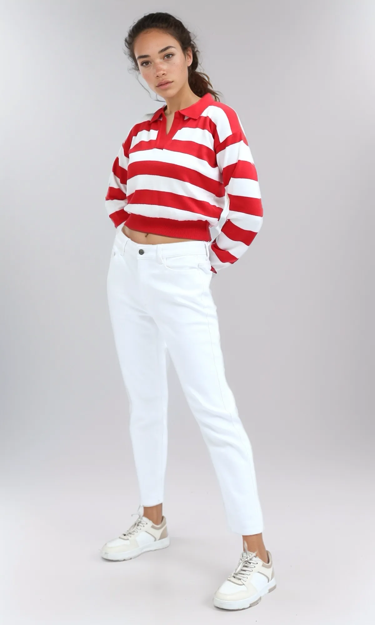 O198701 - Deep V-Neck Slip On Red & White Knitted Pullover