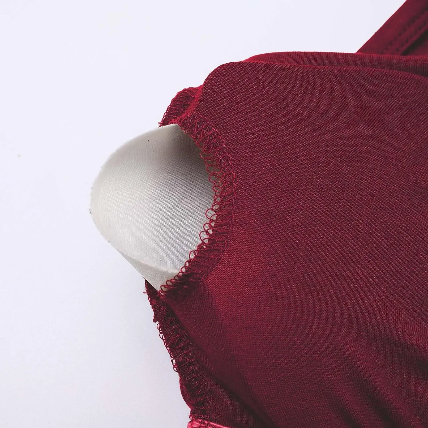 Tank Top with Built in Bra for Women Sports Cami Shirts Spring Summer Workout Camisoles Sleeveless Bras Under Clothes