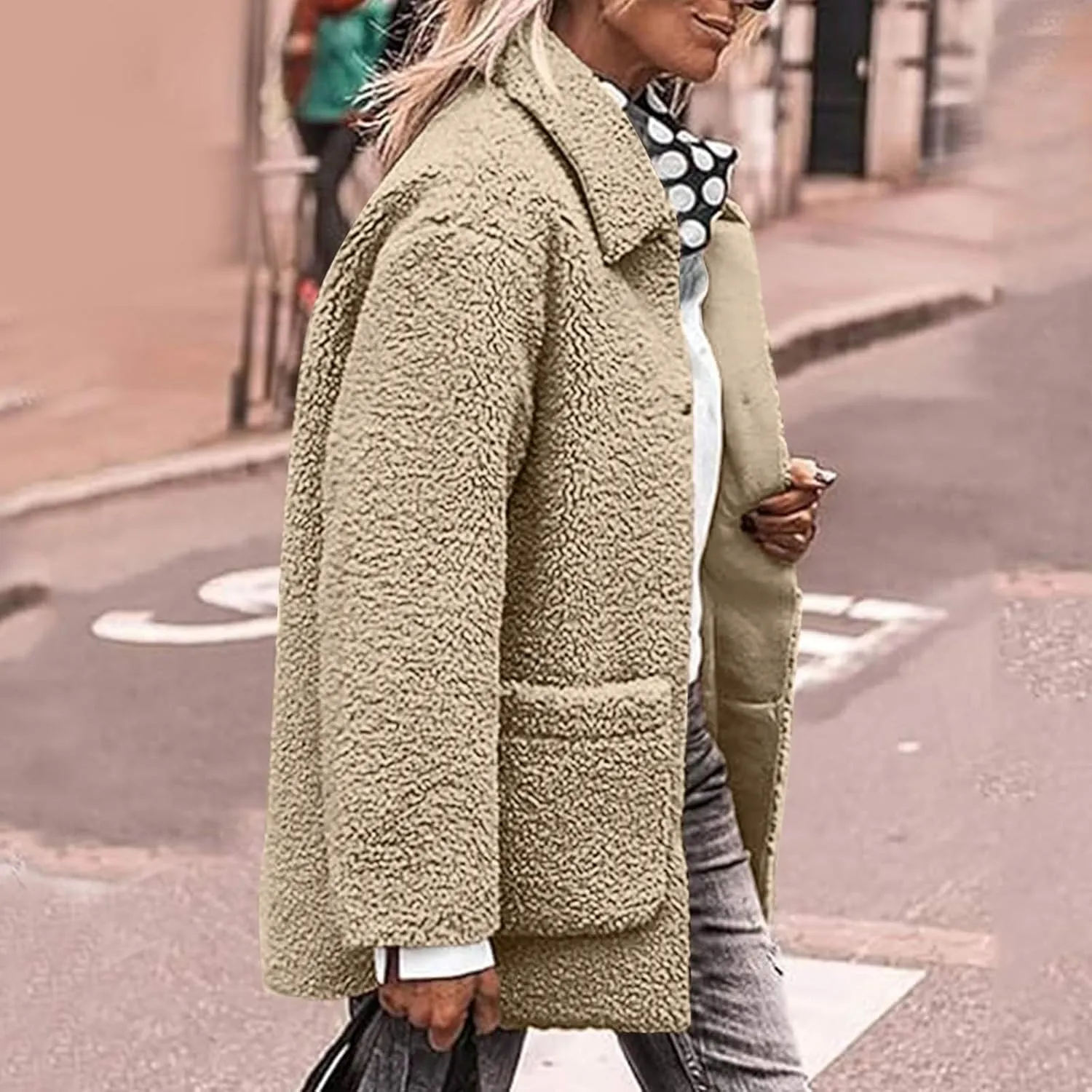 Womens Winter Coats Lapel Button Down Sherpa Jacket Long Sleeve Faux Fur Coats Fleece Jacket Outerwear with Pockets